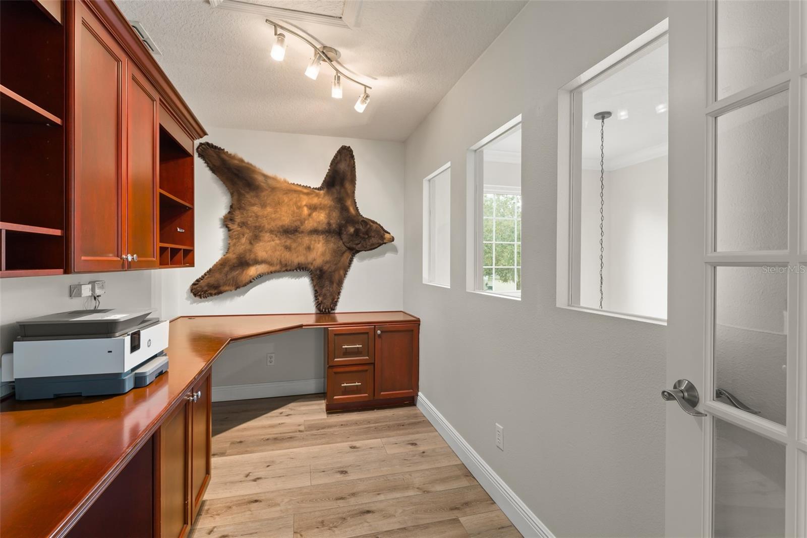 ENCLAVE/MOSS PARK - Residential