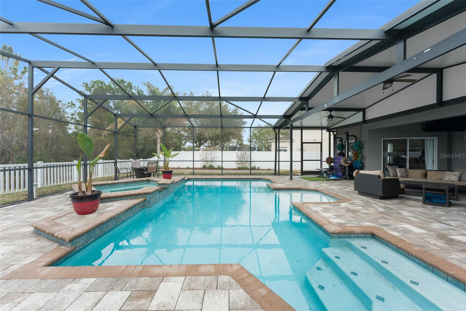 ENCLAVE/MOSS PARK - Residential