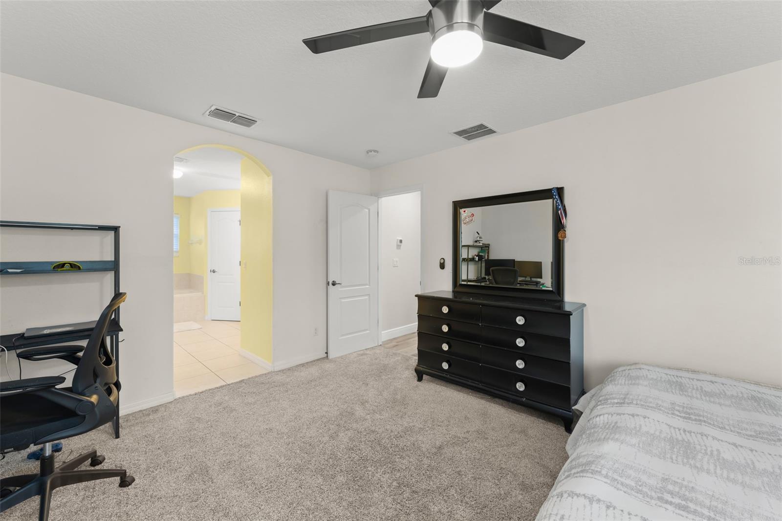 ENCLAVE/MOSS PARK - Residential