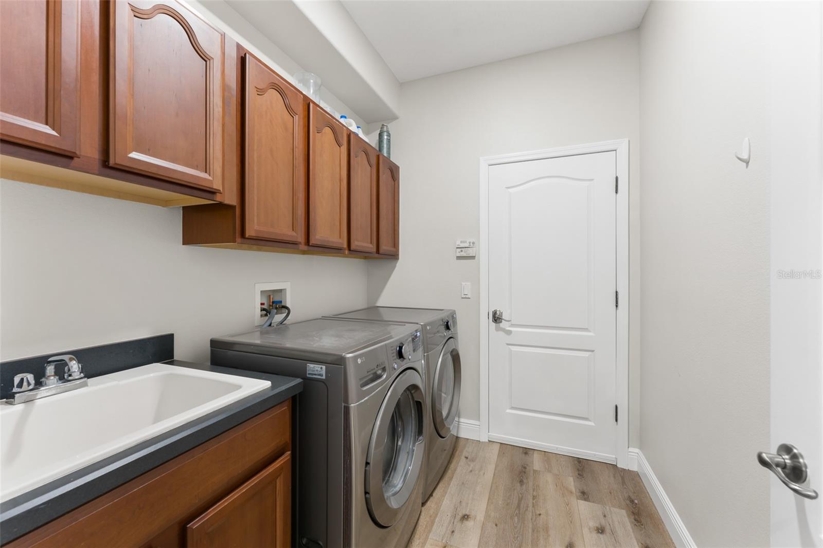 ENCLAVE/MOSS PARK - Residential