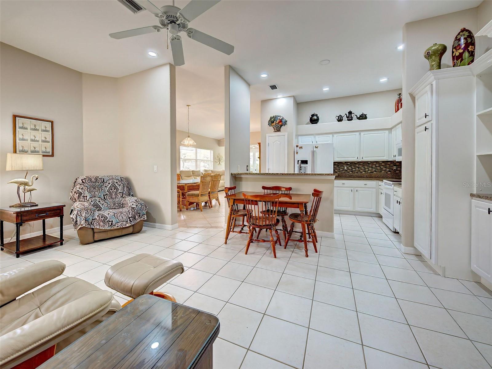 VISTA DEL LAGO - Residential