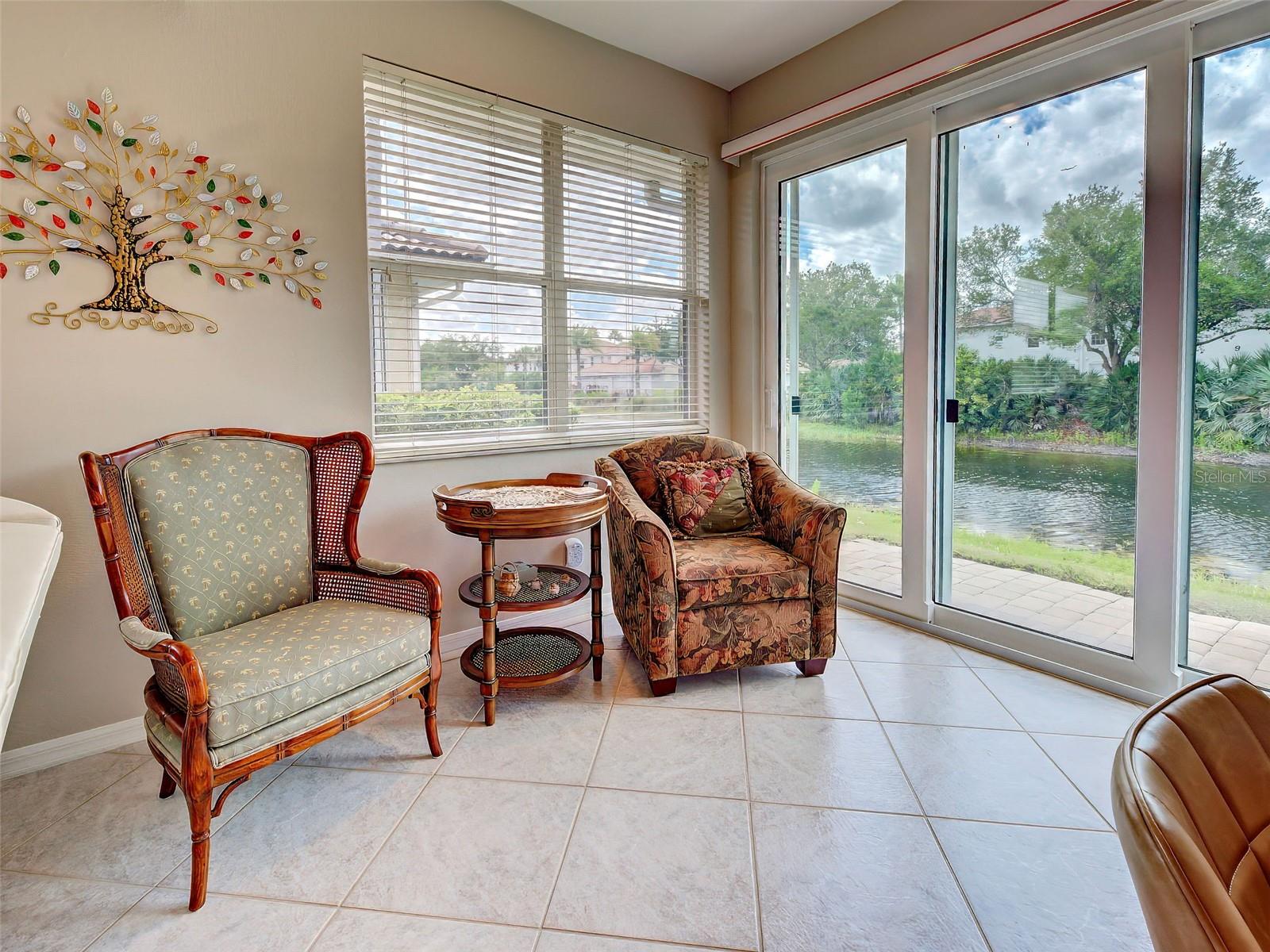 VISTA DEL LAGO - Residential