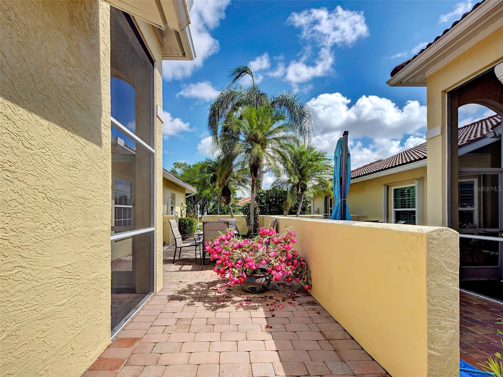 VISTA DEL LAGO - Residential