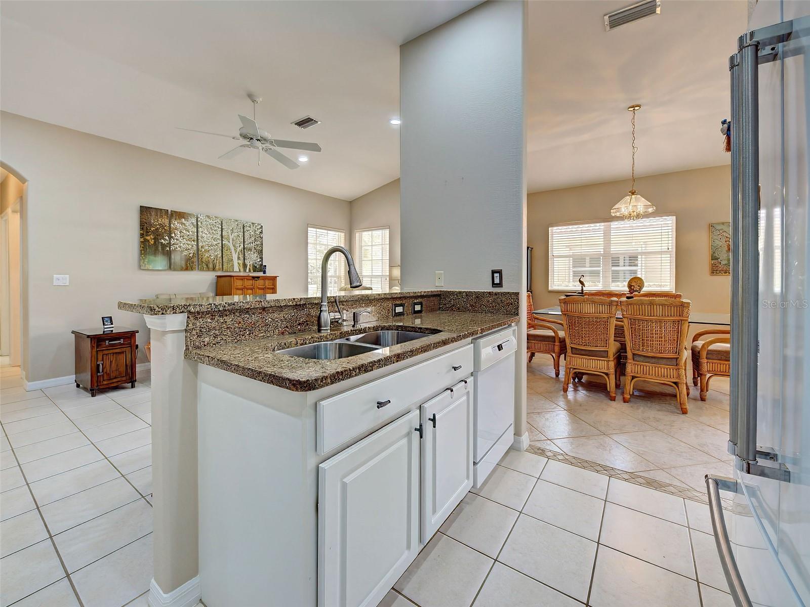 VISTA DEL LAGO - Residential