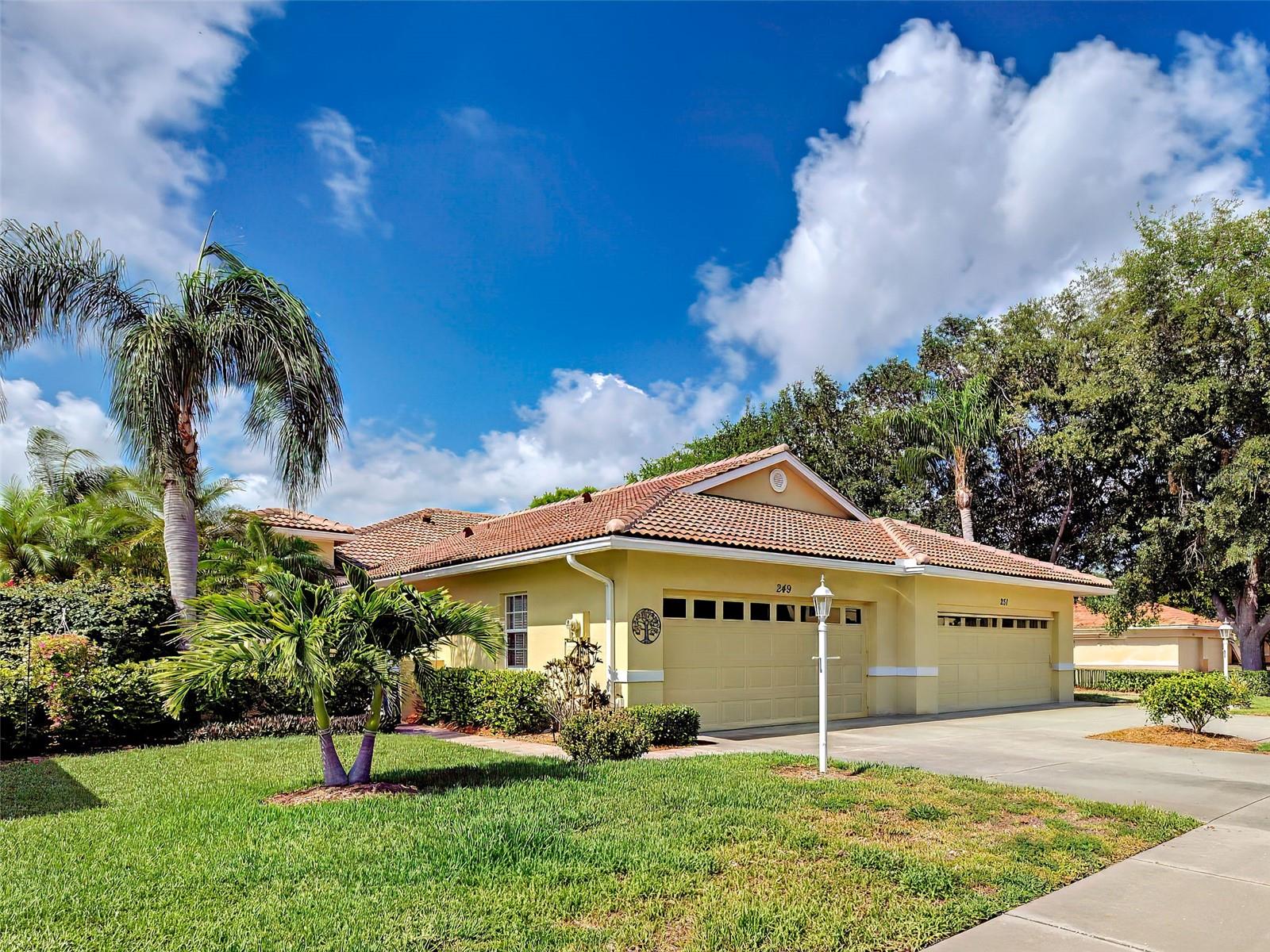 VISTA DEL LAGO - Residential