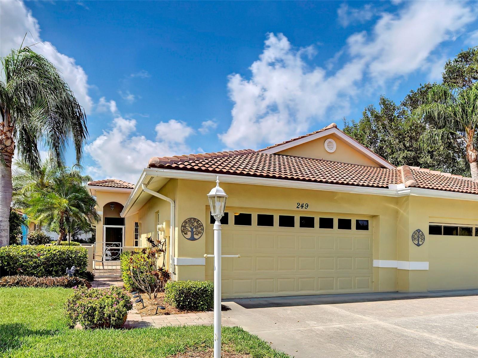 VISTA DEL LAGO - Residential