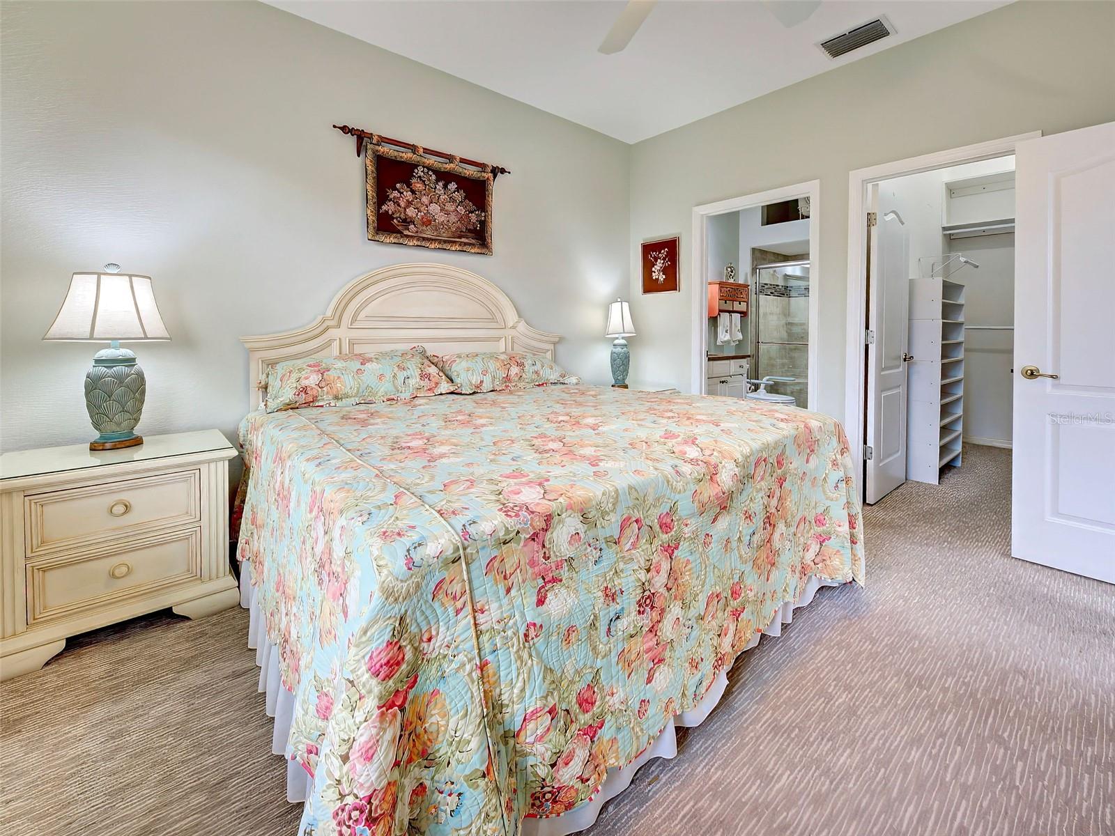 VISTA DEL LAGO - Residential