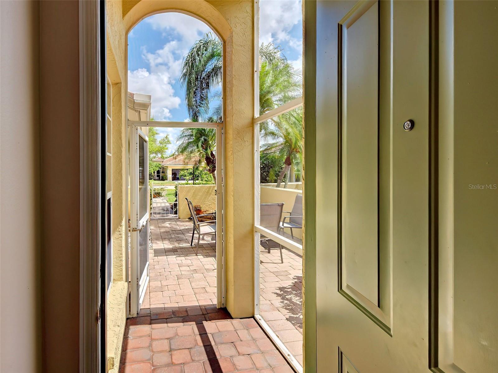 VISTA DEL LAGO - Residential