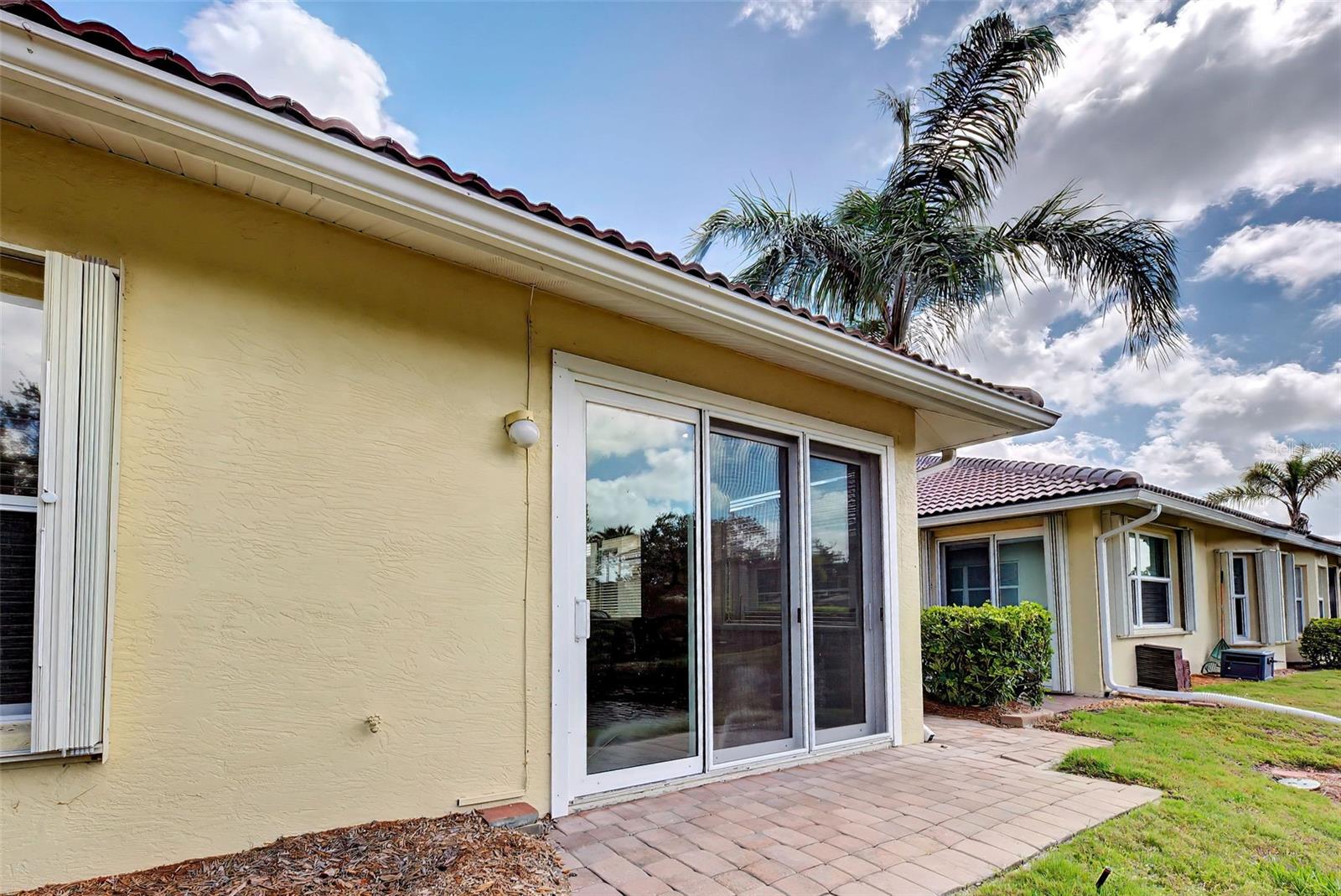 VISTA DEL LAGO - Residential