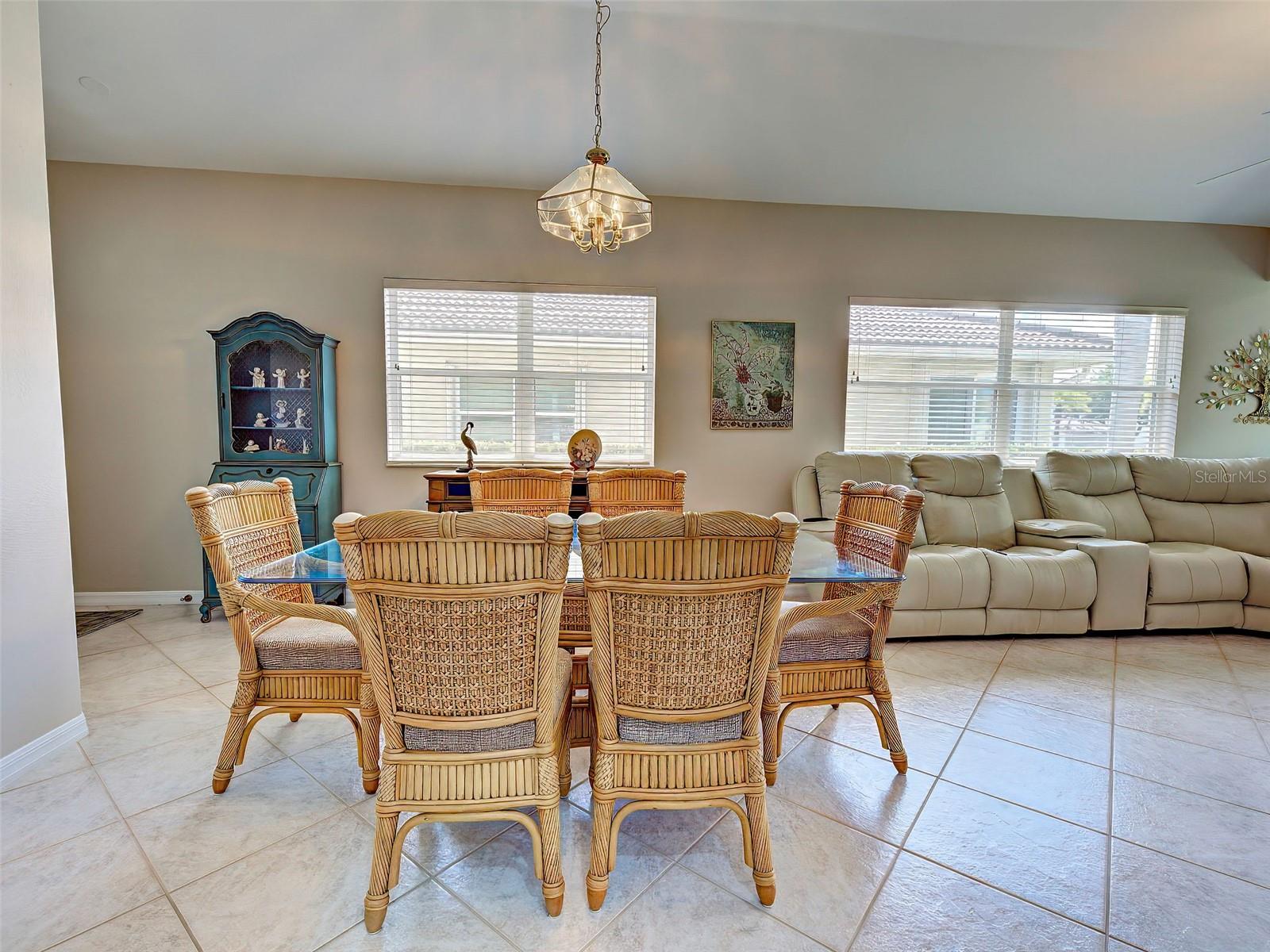 VISTA DEL LAGO - Residential