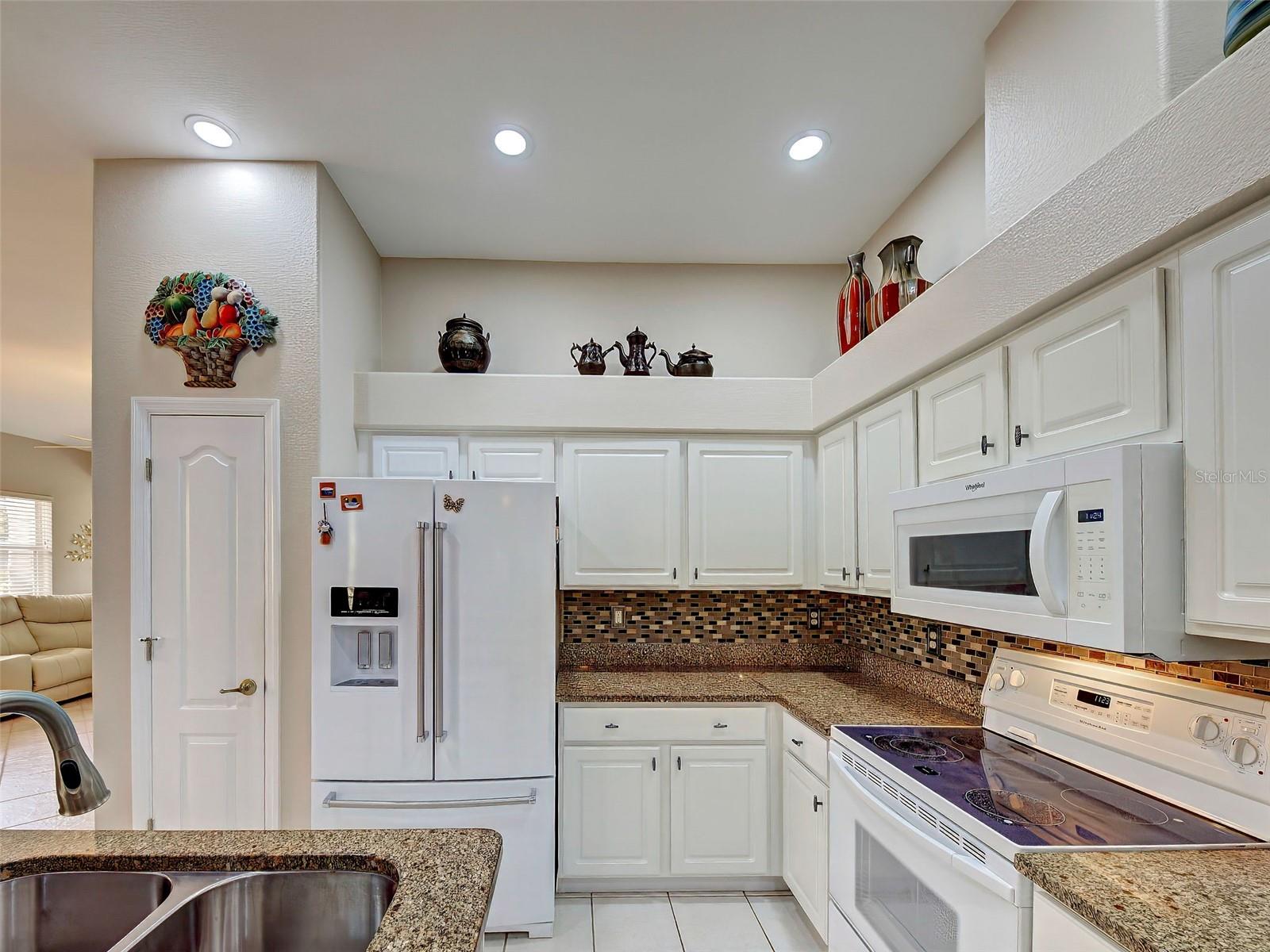 VISTA DEL LAGO - Residential