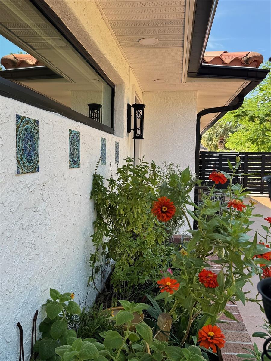 PASADENA ESTATES SEC F - Residential