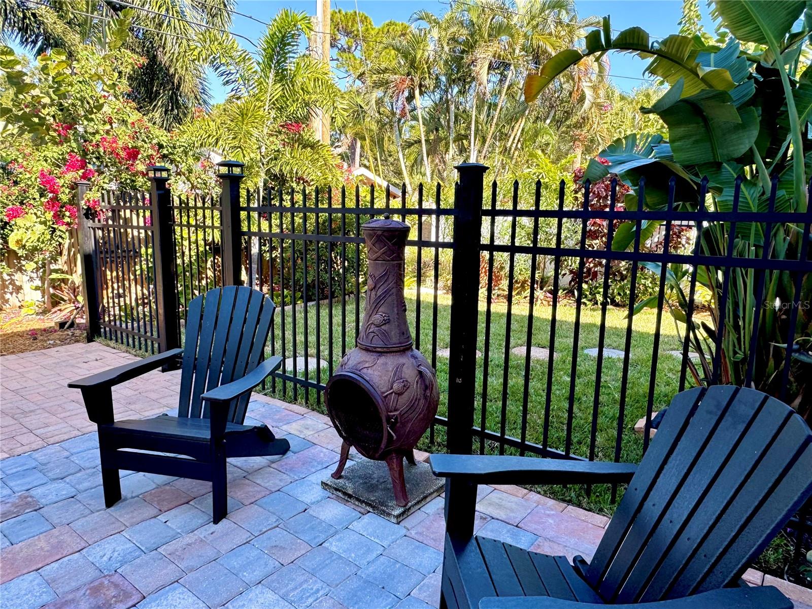 PASADENA ESTATES SEC F - Residential