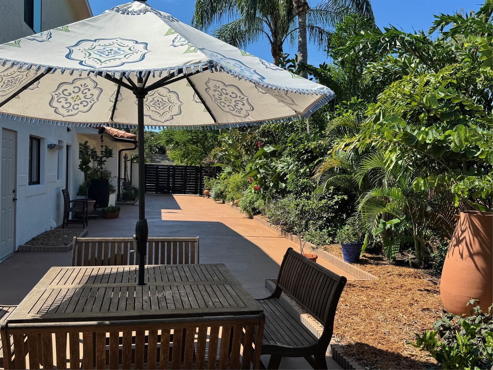 PASADENA ESTATES SEC F - Residential