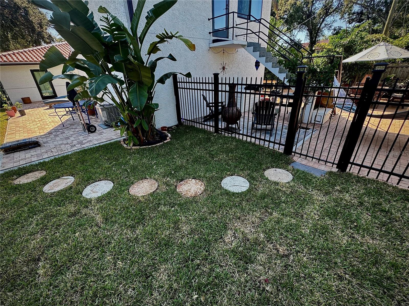 PASADENA ESTATES SEC F - Residential