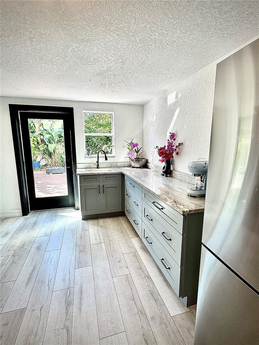 PASADENA ESTATES SEC F - Residential