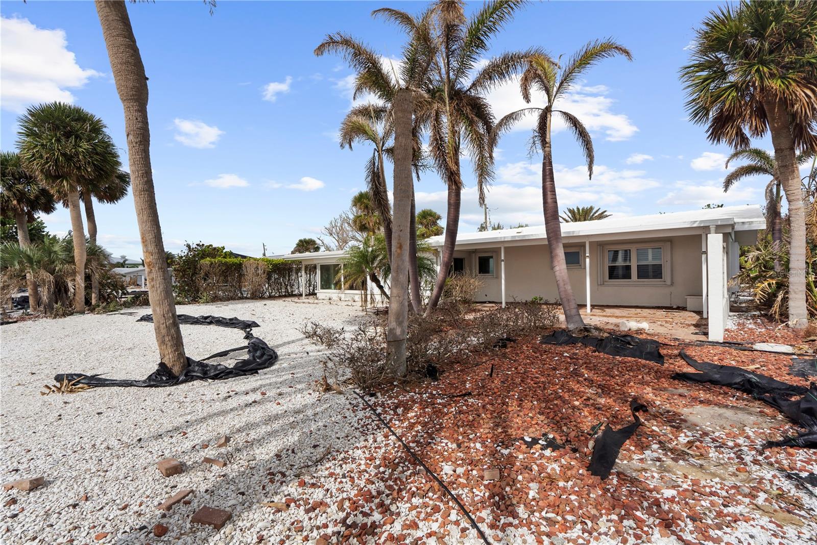 POINT OF PINES - Residential