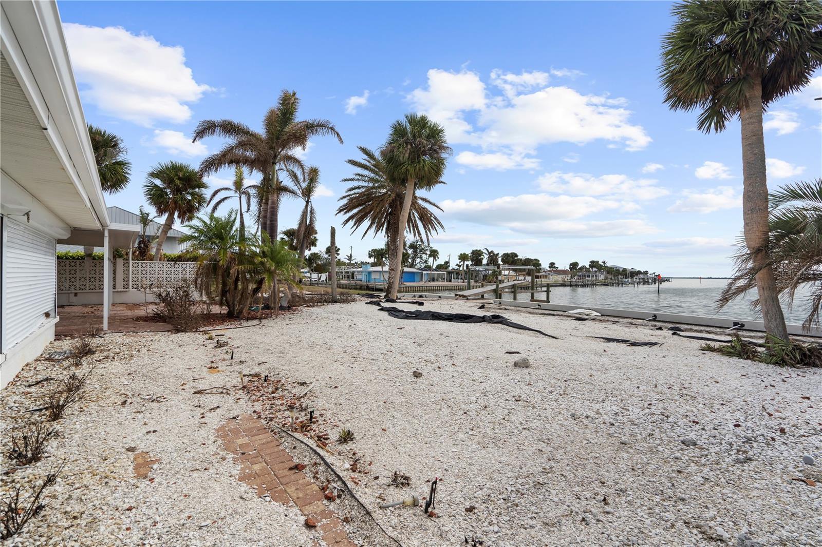 POINT OF PINES - Residential