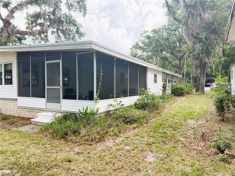 Tiny photo for 127 Royal Palm Drive, Leesburg, FL 34748 (MLS # R4911299)