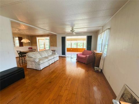 Tiny photo for 127 Royal Palm Drive, Leesburg, FL 34748 (MLS # R4911299)