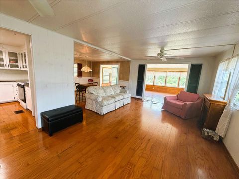Tiny photo for 127 Royal Palm Drive, Leesburg, FL 34748 (MLS # R4911299)