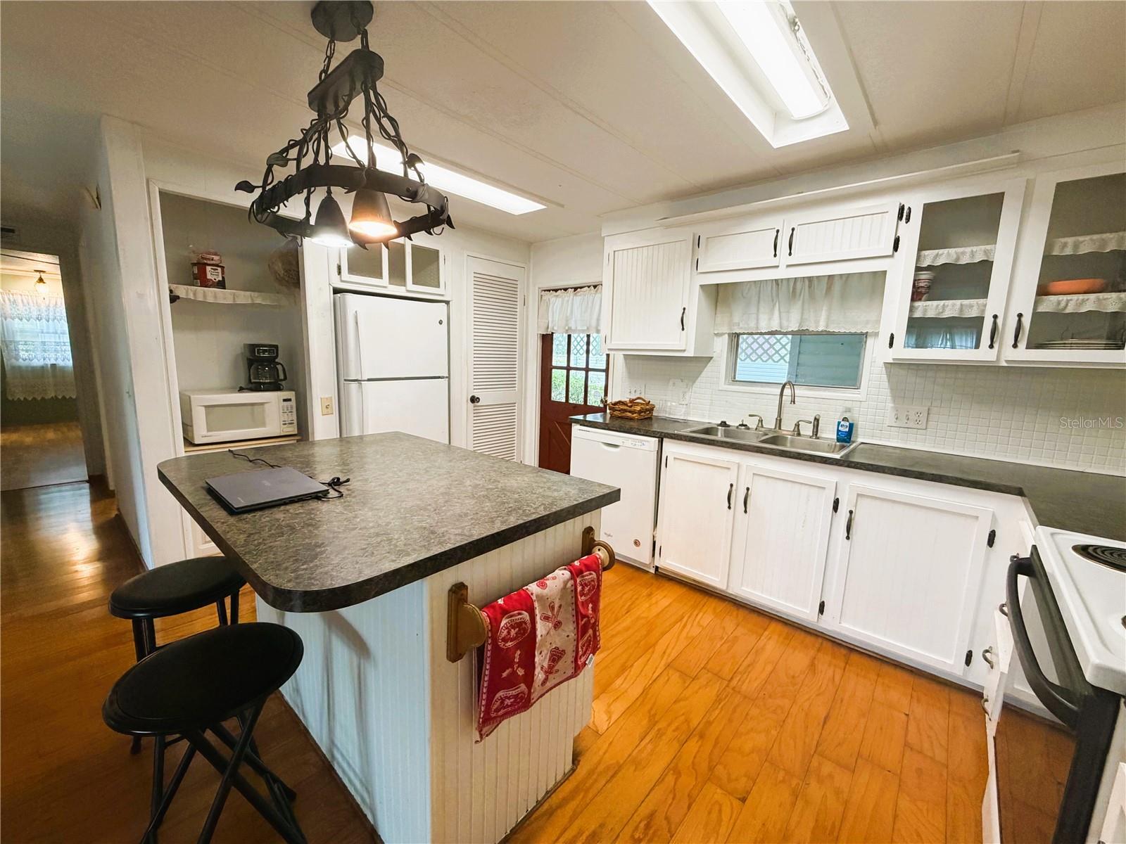 HAWTHORNE AT LEESBURG A COOP - Residential