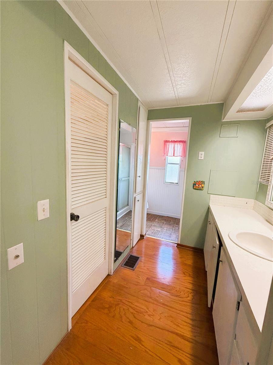 HAWTHORNE AT LEESBURG A COOP - Residential