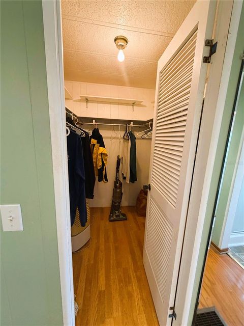 Tiny photo for 127 Royal Palm Drive, Leesburg, FL 34748 (MLS # R4911299)