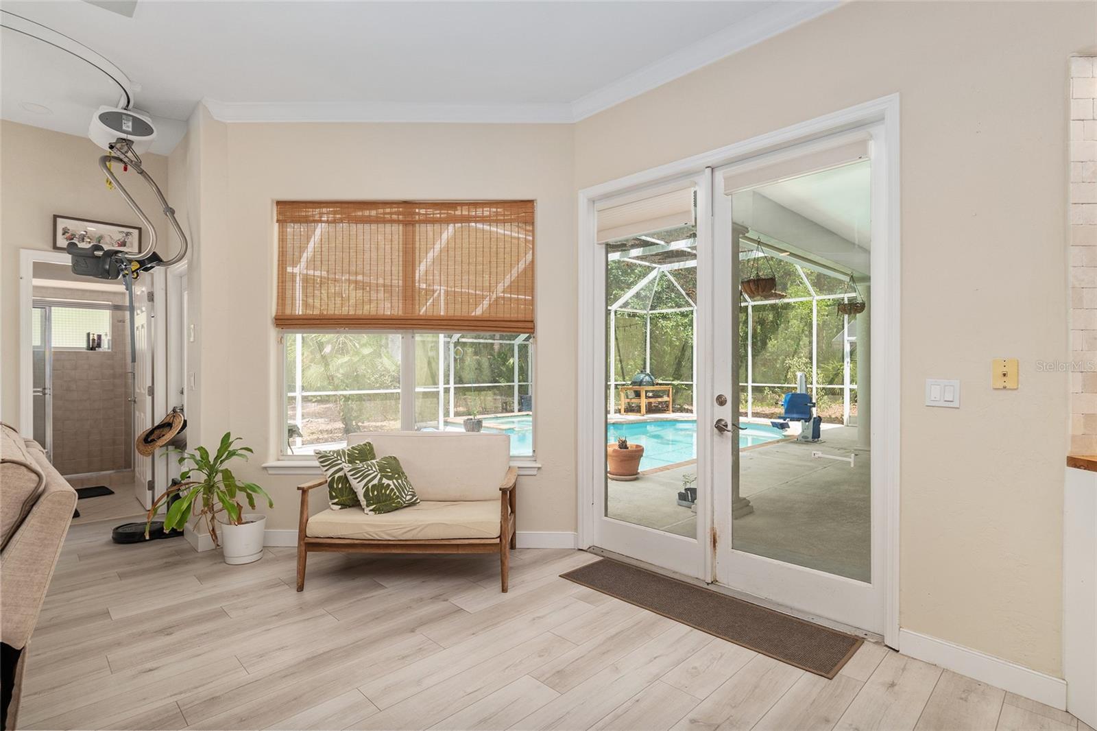 KENSINGTON PARK - Residential