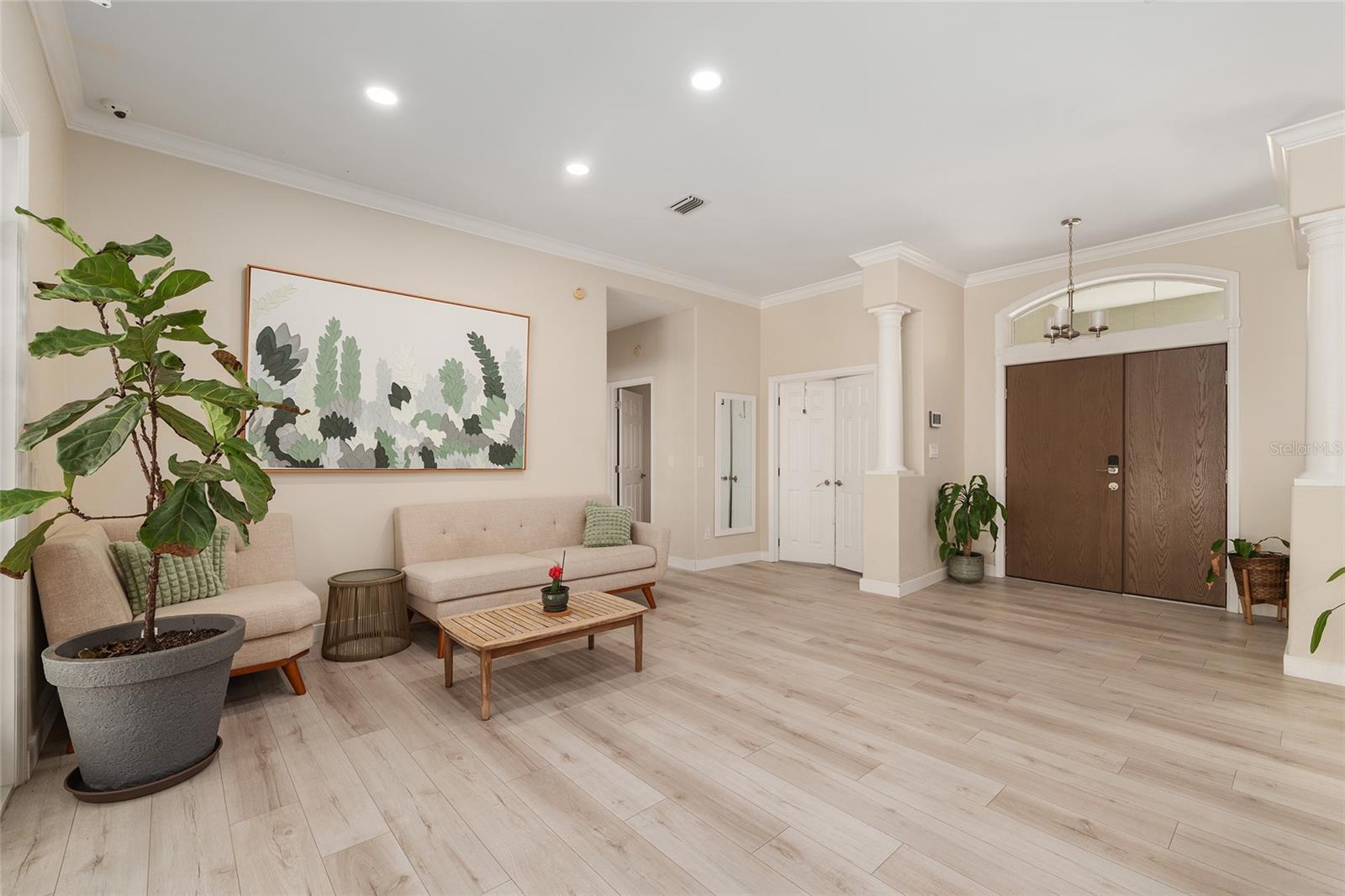 KENSINGTON PARK - Residential