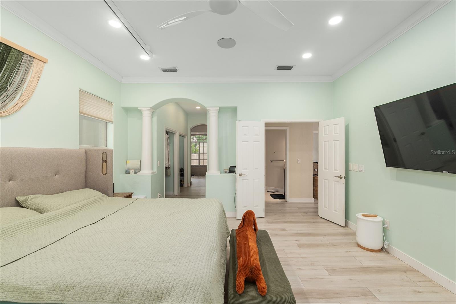 KENSINGTON PARK - Residential