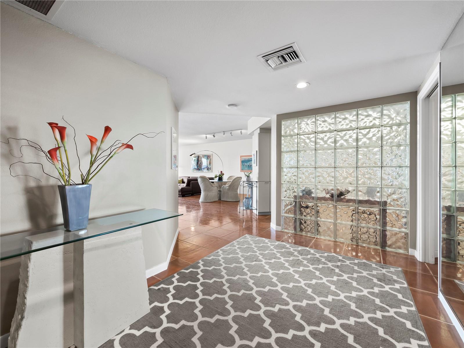 2120 HARBOURSIDE DRIVE 617