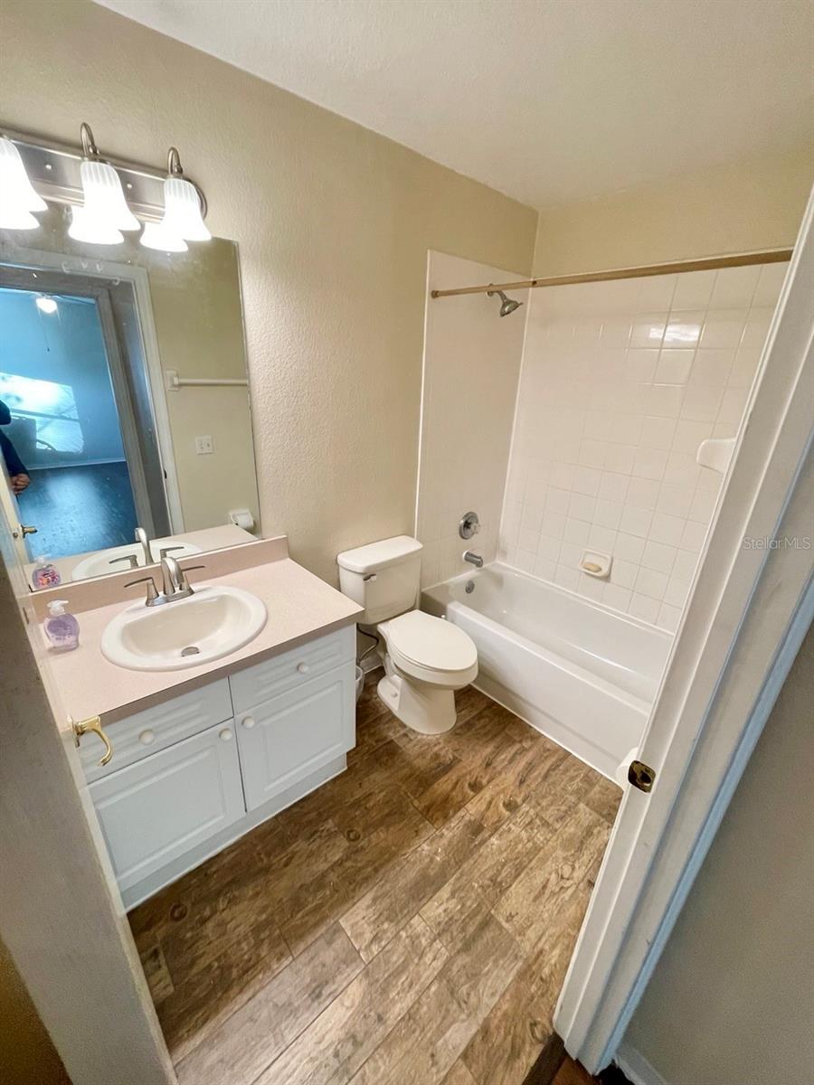 ISLAND CLUB WEST PH 01 - Residential