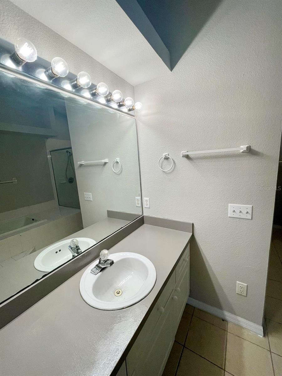 ISLAND CLUB WEST PH 01 - Residential