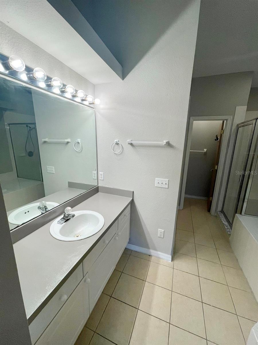 ISLAND CLUB WEST PH 01 - Residential