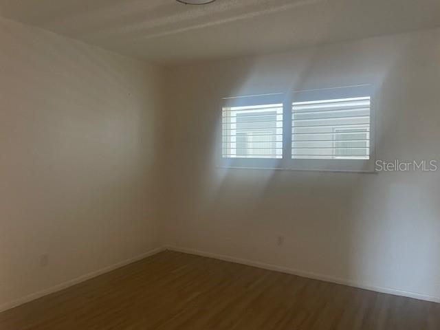 GLEN OAKS GARDEN APTS 3 - Residential Lease