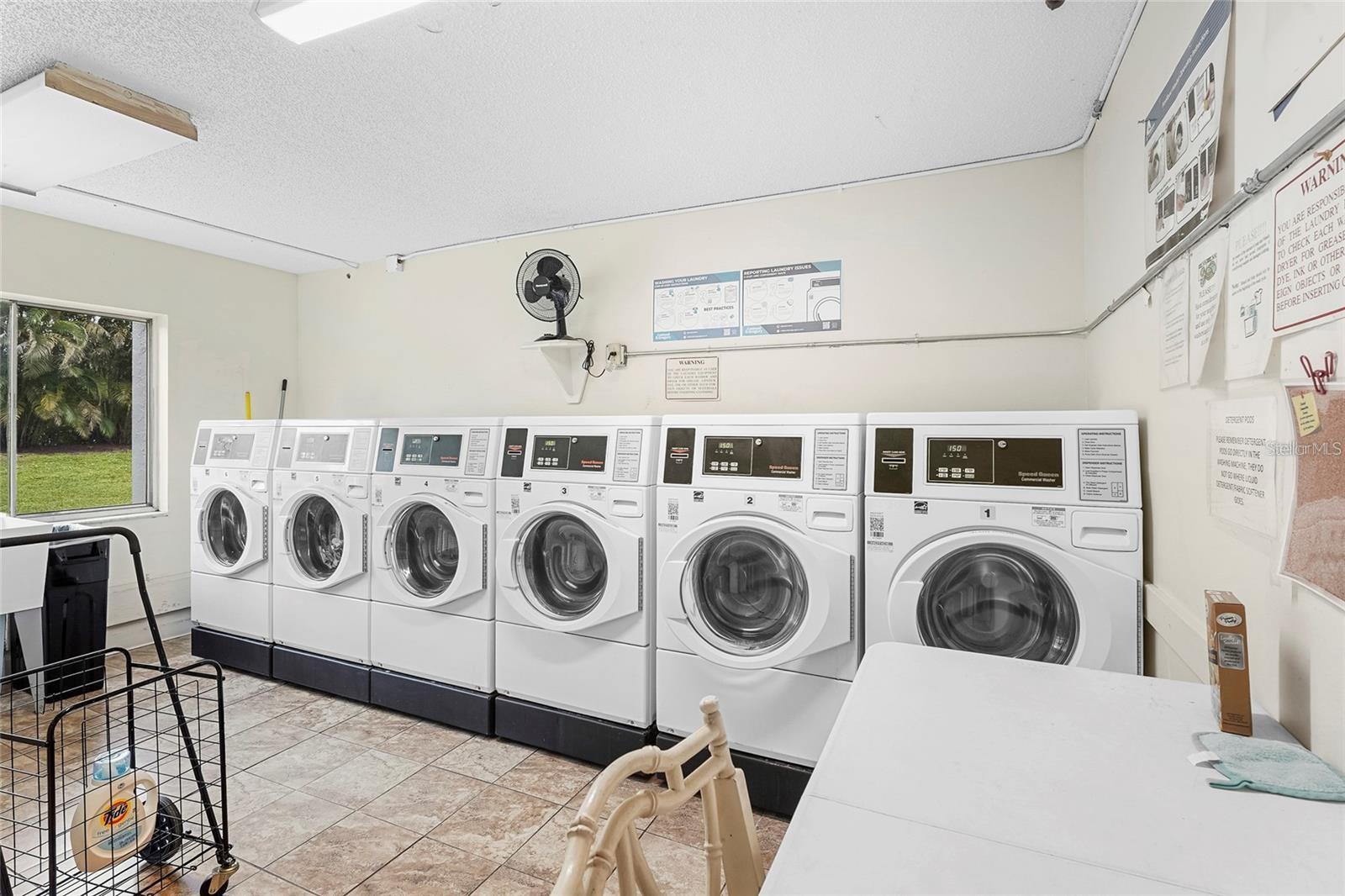 GLEN OAKS GARDEN APTS 3 - Residential Lease