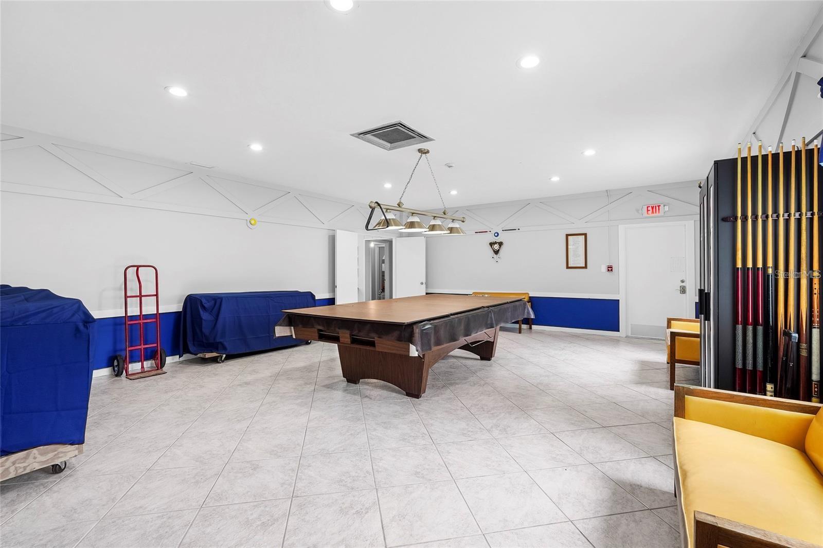 GLEN OAKS GARDEN APTS 3 - Residential Lease