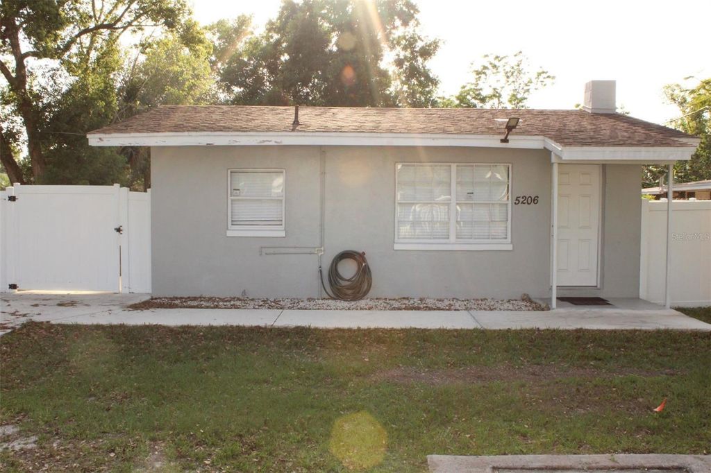 Photo of 5206 Seminole Avenue, Winter Park, FL 32792 (MLS # S5136079)