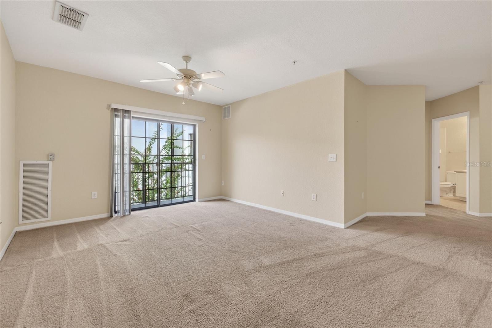 REGISTRY AT MICHIGAN PARK CONDOMINIUM - Residential Lease