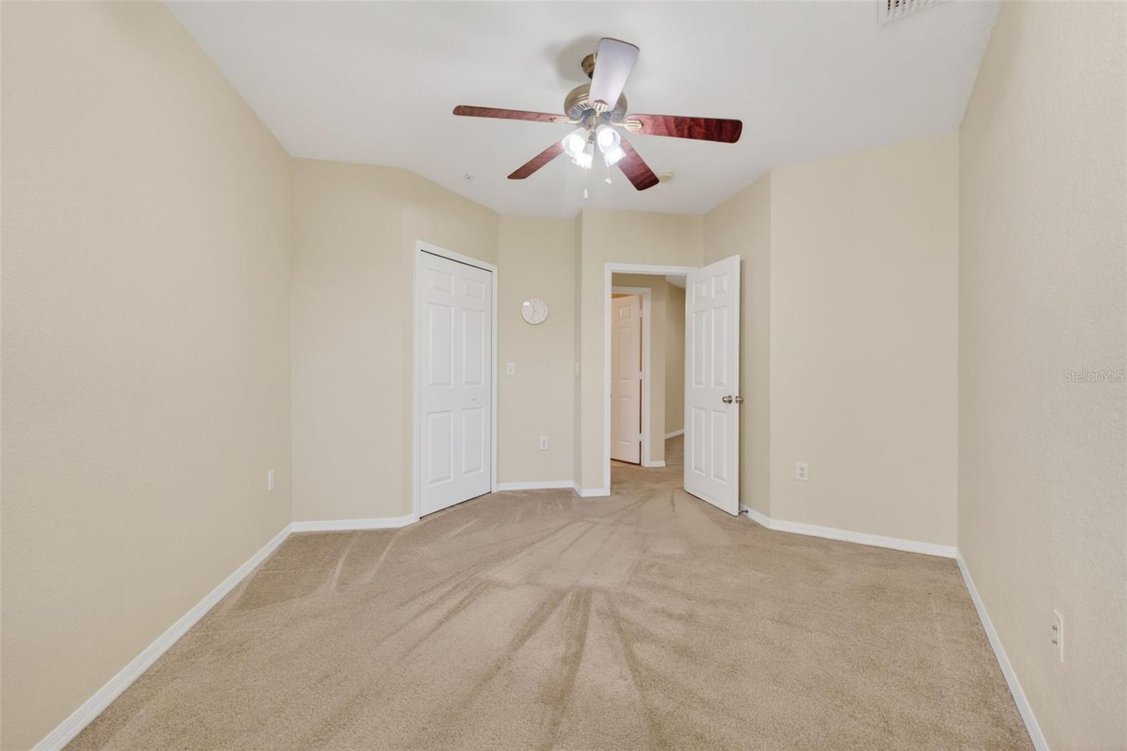 REGISTRY AT MICHIGAN PARK CONDOMINIUM - Residential Lease