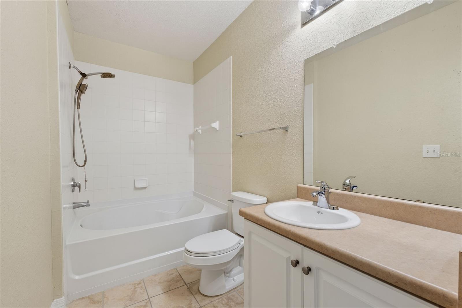 REGISTRY AT MICHIGAN PARK CONDOMINIUM - Residential Lease