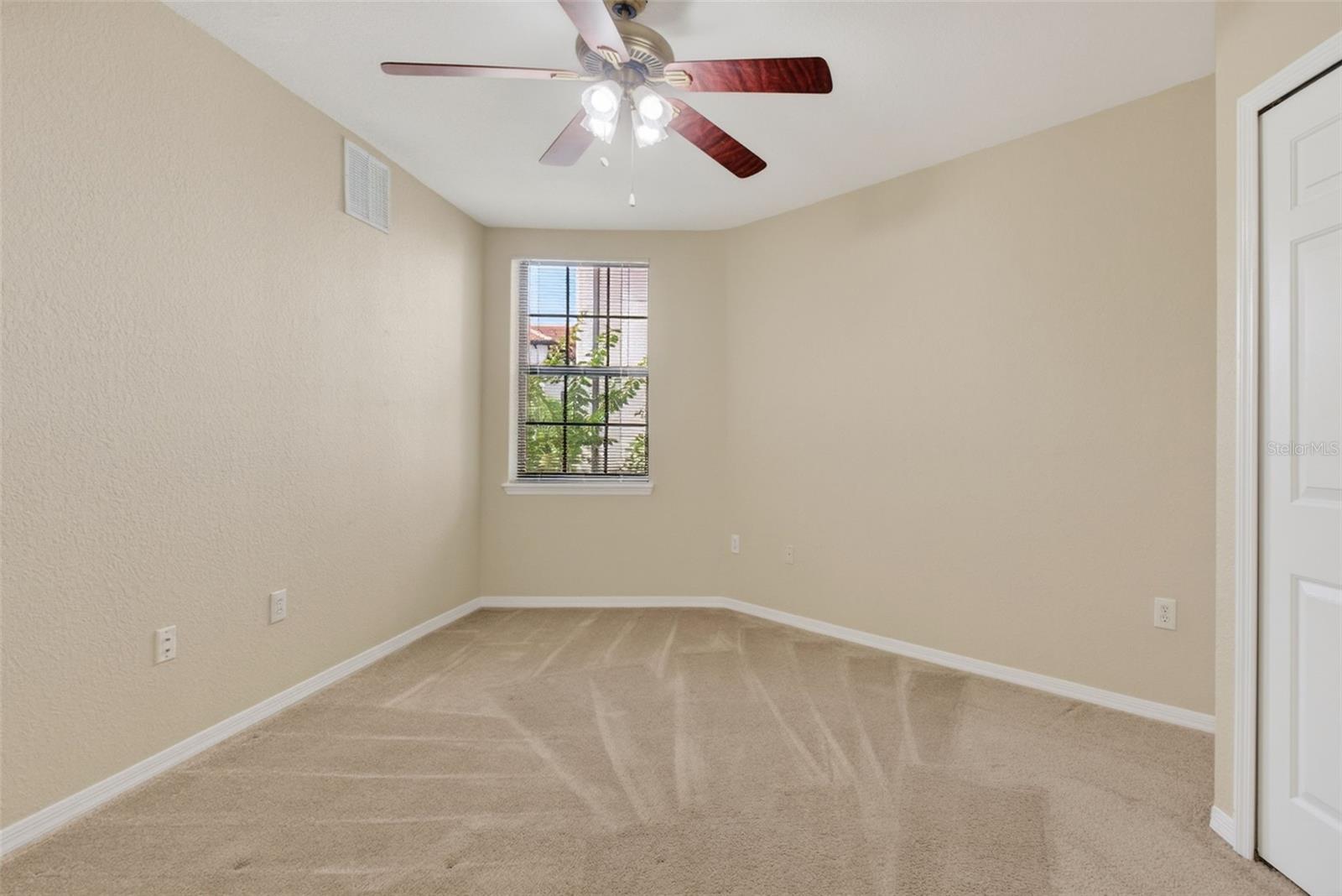 REGISTRY AT MICHIGAN PARK CONDOMINIUM - Residential Lease