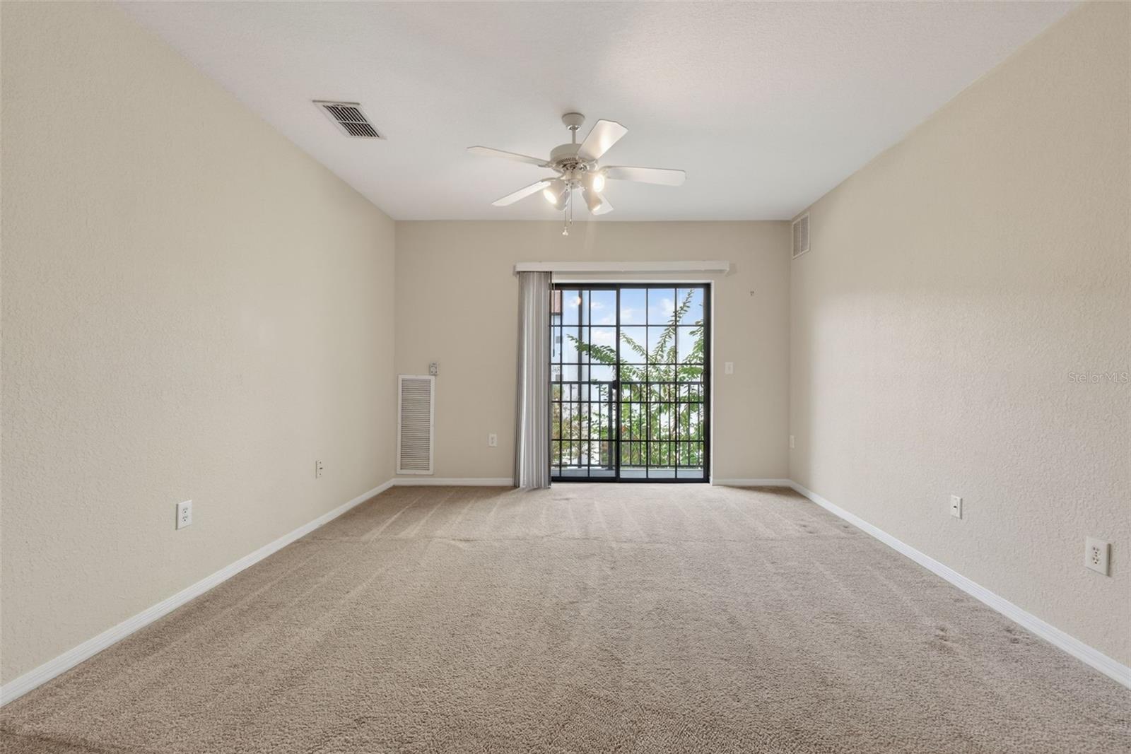 REGISTRY AT MICHIGAN PARK CONDOMINIUM - Residential Lease