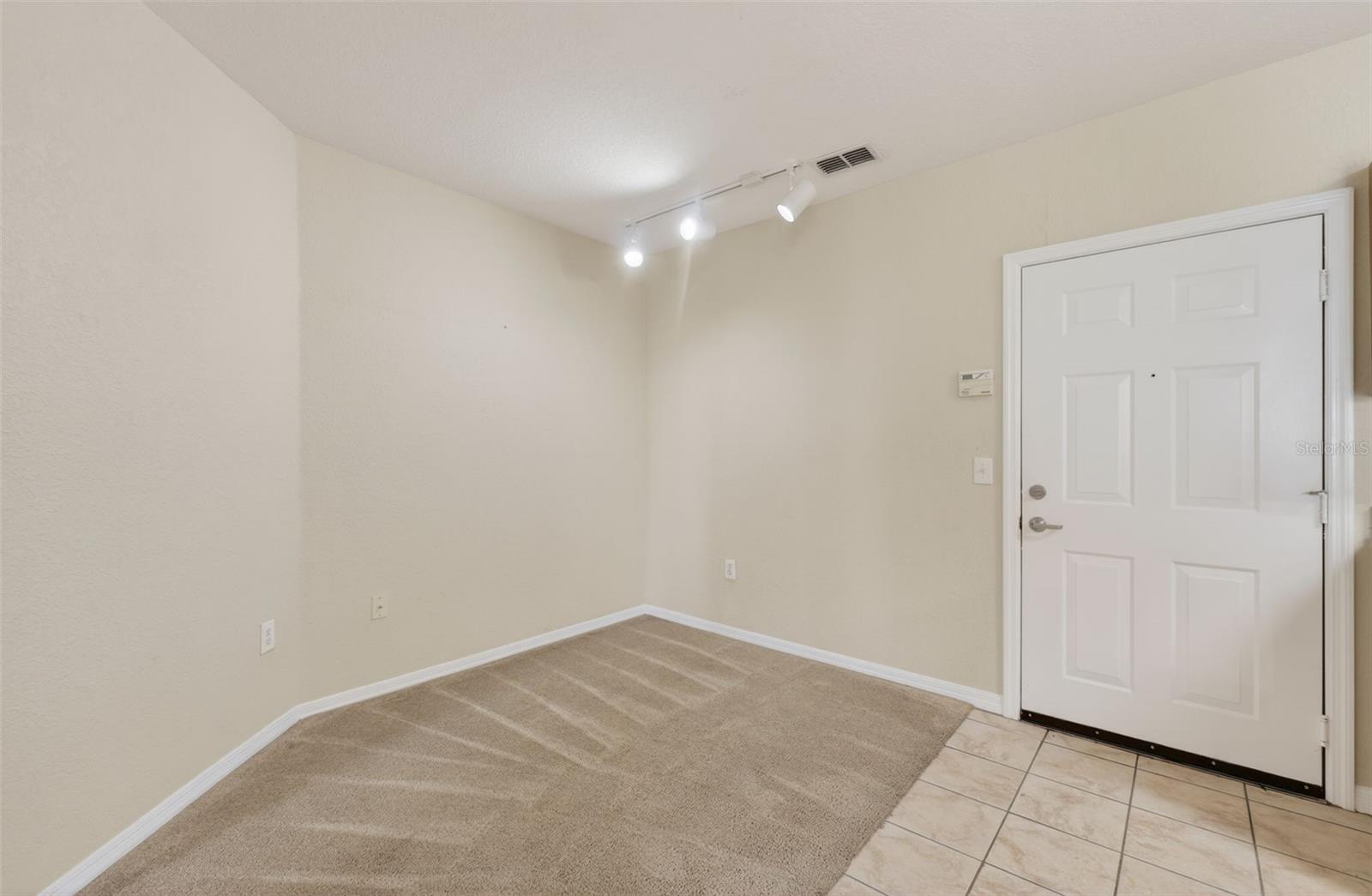 REGISTRY AT MICHIGAN PARK CONDOMINIUM - Residential Lease