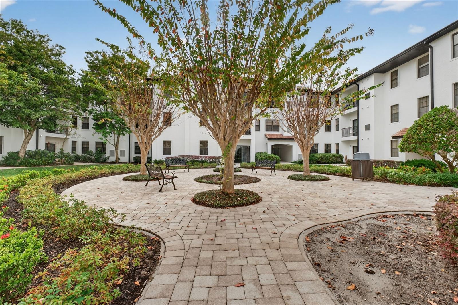 REGISTRY AT MICHIGAN PARK CONDOMINIUM - Residential Lease