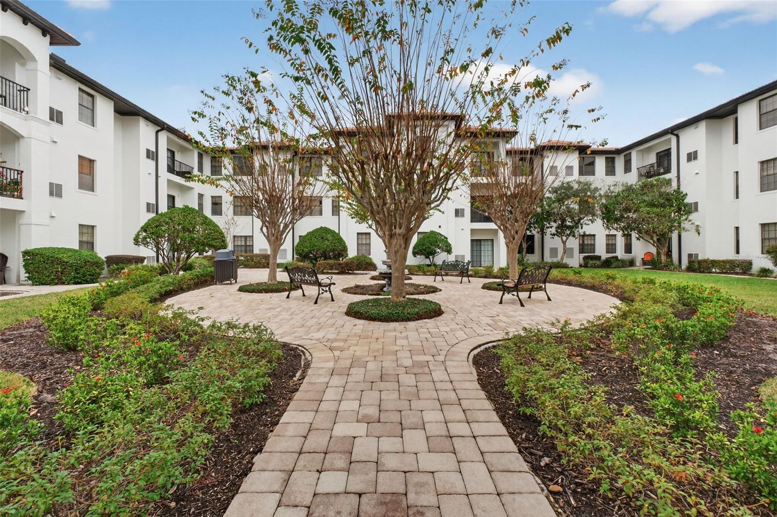 REGISTRY AT MICHIGAN PARK CONDOMINIUM - Residential Lease