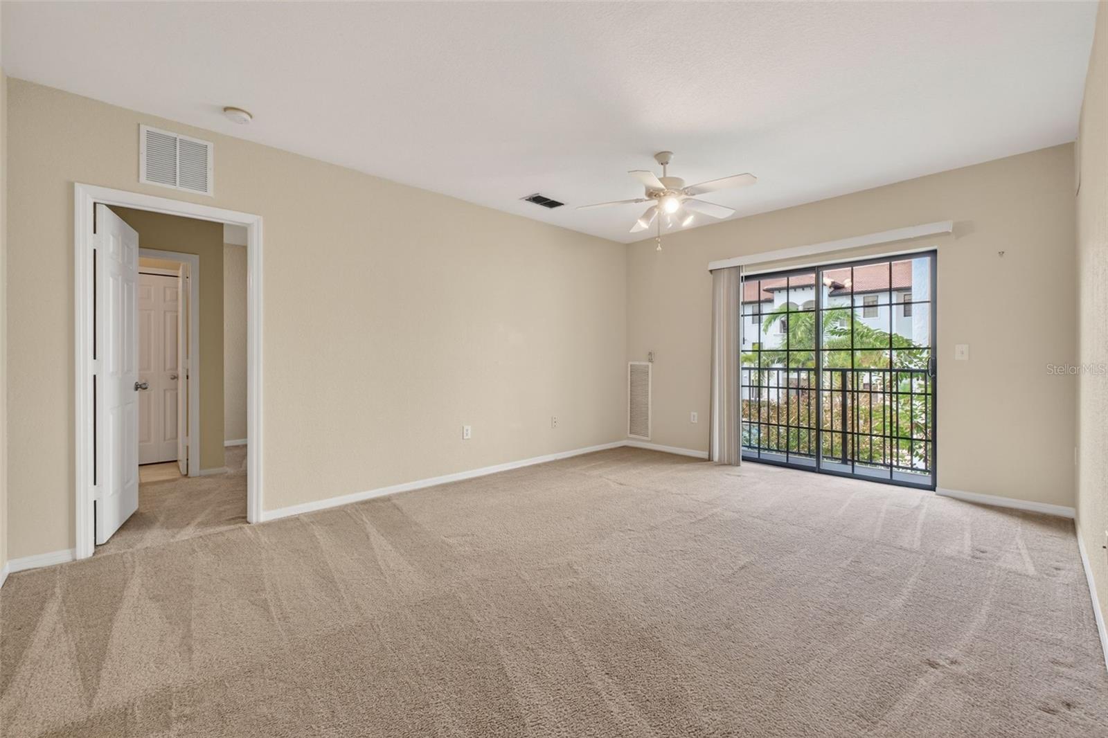 REGISTRY AT MICHIGAN PARK CONDOMINIUM - Residential Lease