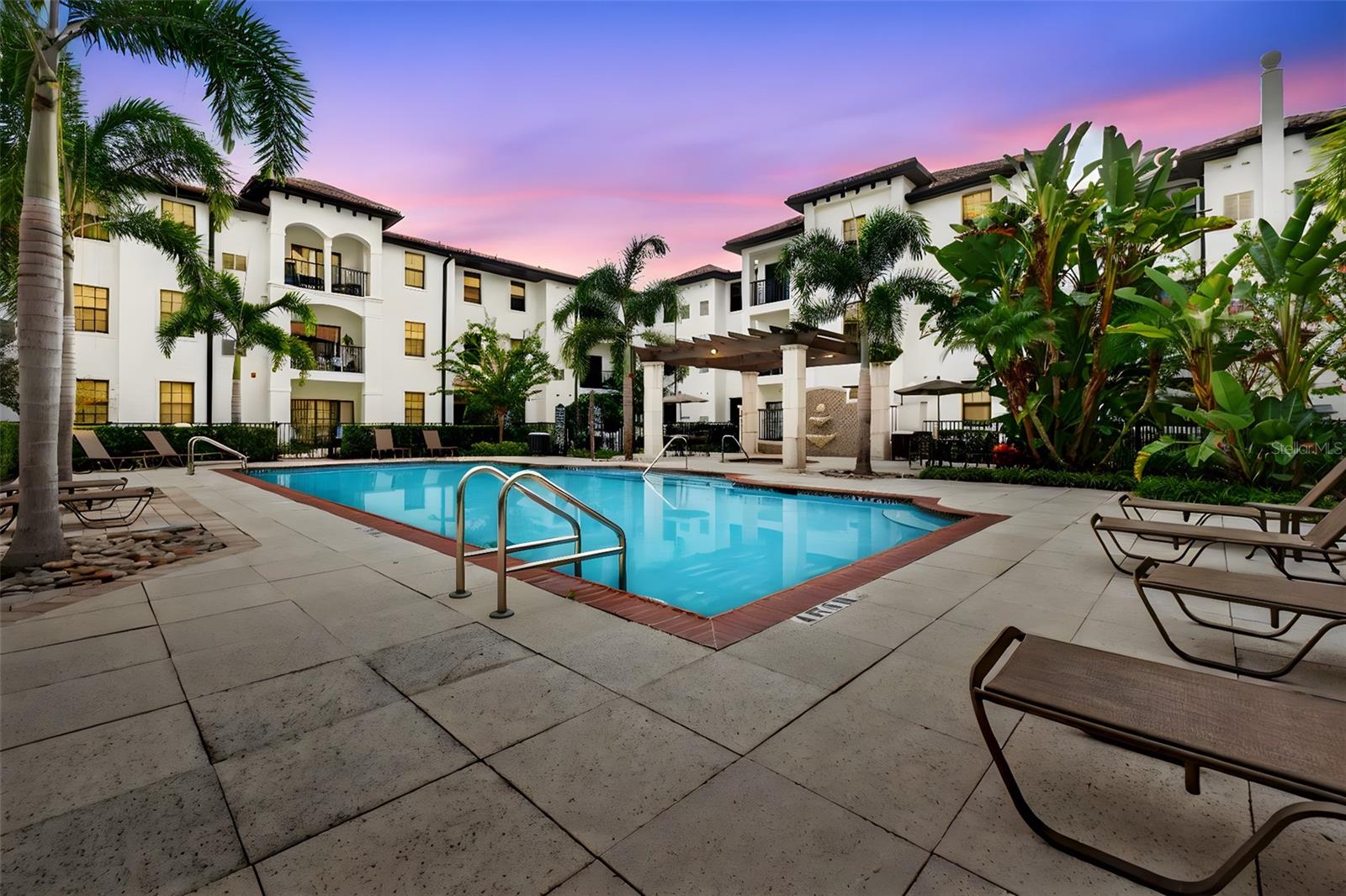 REGISTRY AT MICHIGAN PARK CONDOMINIUM - Residential Lease