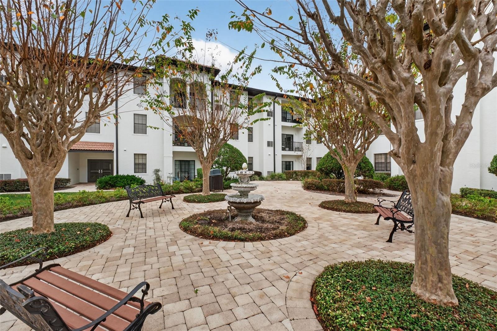 REGISTRY AT MICHIGAN PARK CONDOMINIUM - Residential Lease